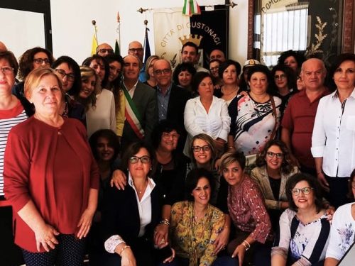 Custonaci. Morfino mette fine al precariato. Dopo 30 anni, stabilizzati 32 impiegati.