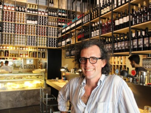 Andrea Graziano, il catanese ideatore di “Fud Bottega Sicula” che scommette sull’unicità siciliana.
