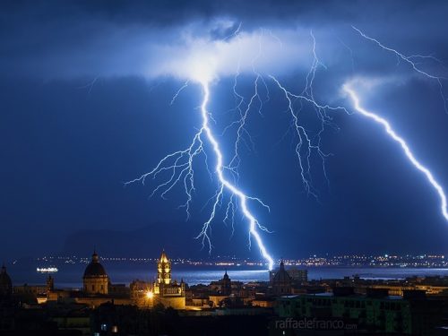 Stop al bel tempo in Sicilia, in arrivo forte vento e temporali già dal pomeriggio di oggi.