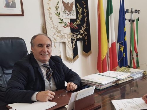 Il Sindaco di Custonaci scrive ai cittadini: “È indispensabile rimanere in casa”.