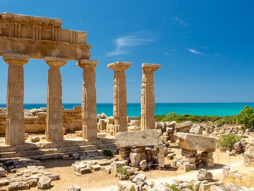 In viaggio tra arte e natura: 9 luoghi da visitare per scoprire appieno l’essenza della sicilianità