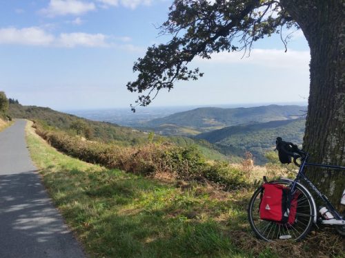 Cicloturismo in Sicilia: alla scoperta dell’isola tra panorami, profumi e incontri speciali