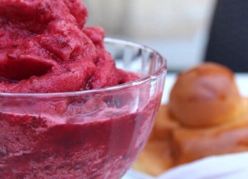 Granita ai Gelsi Neri. Specialità della tradizione siciliana